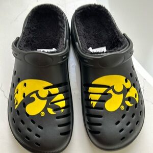 Mens Iowa Hawkeyes FOCO shoes NWOT